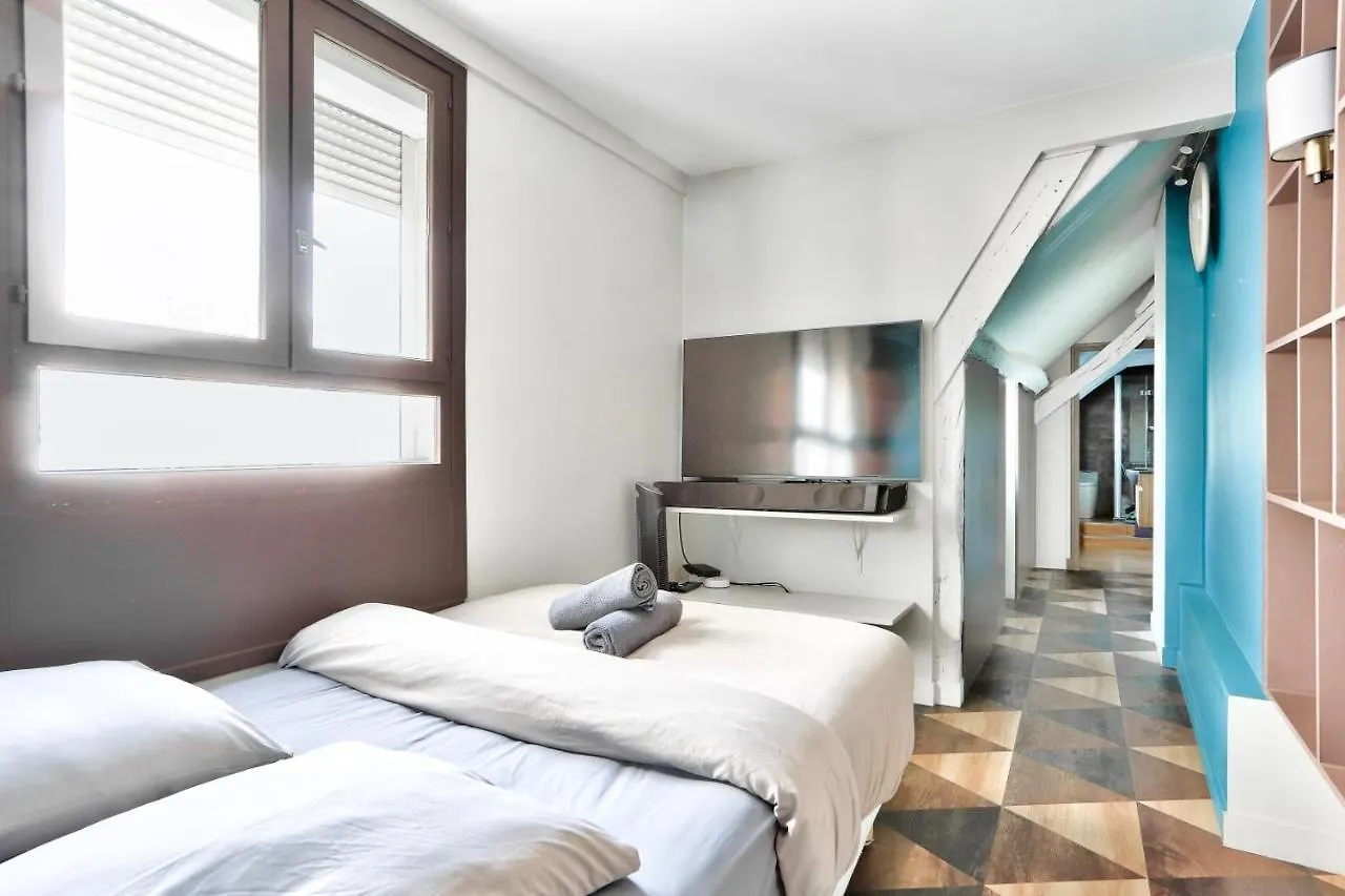 Le Marais Superb Apartment Terrace Paris Free Netflix France